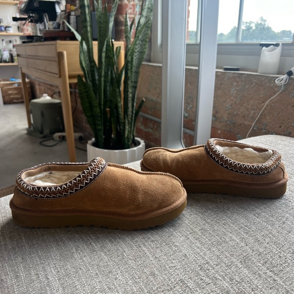 Ugg Tasman Slippers in chestnut - Picture 4 of 6